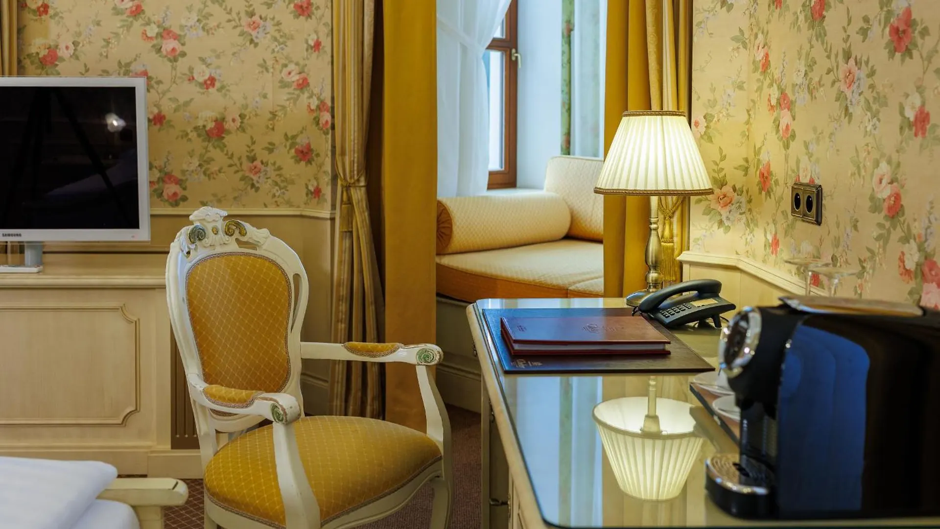 ****  Hotel Chateau Cihelny Karlovy Vary Czech Republic